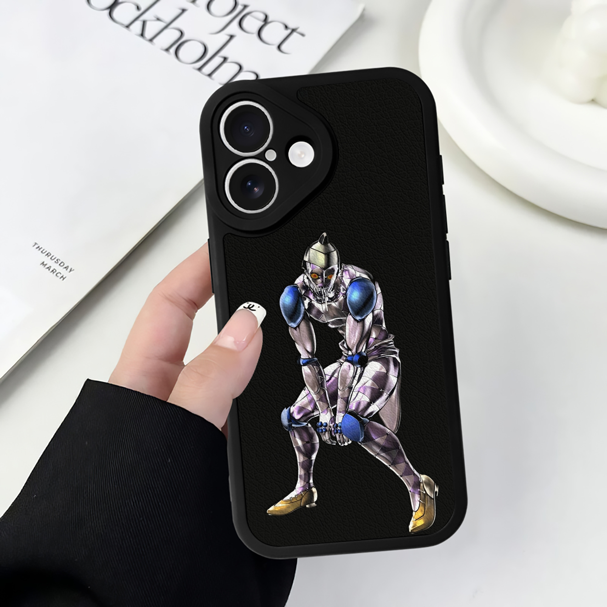（画像用） ジョジョの奇妙な冒険 JoJo's Bizarre Adventure 【iPhone 16シリーズ対応】シリコンスマホケース（レザー調） 材質：シリコン